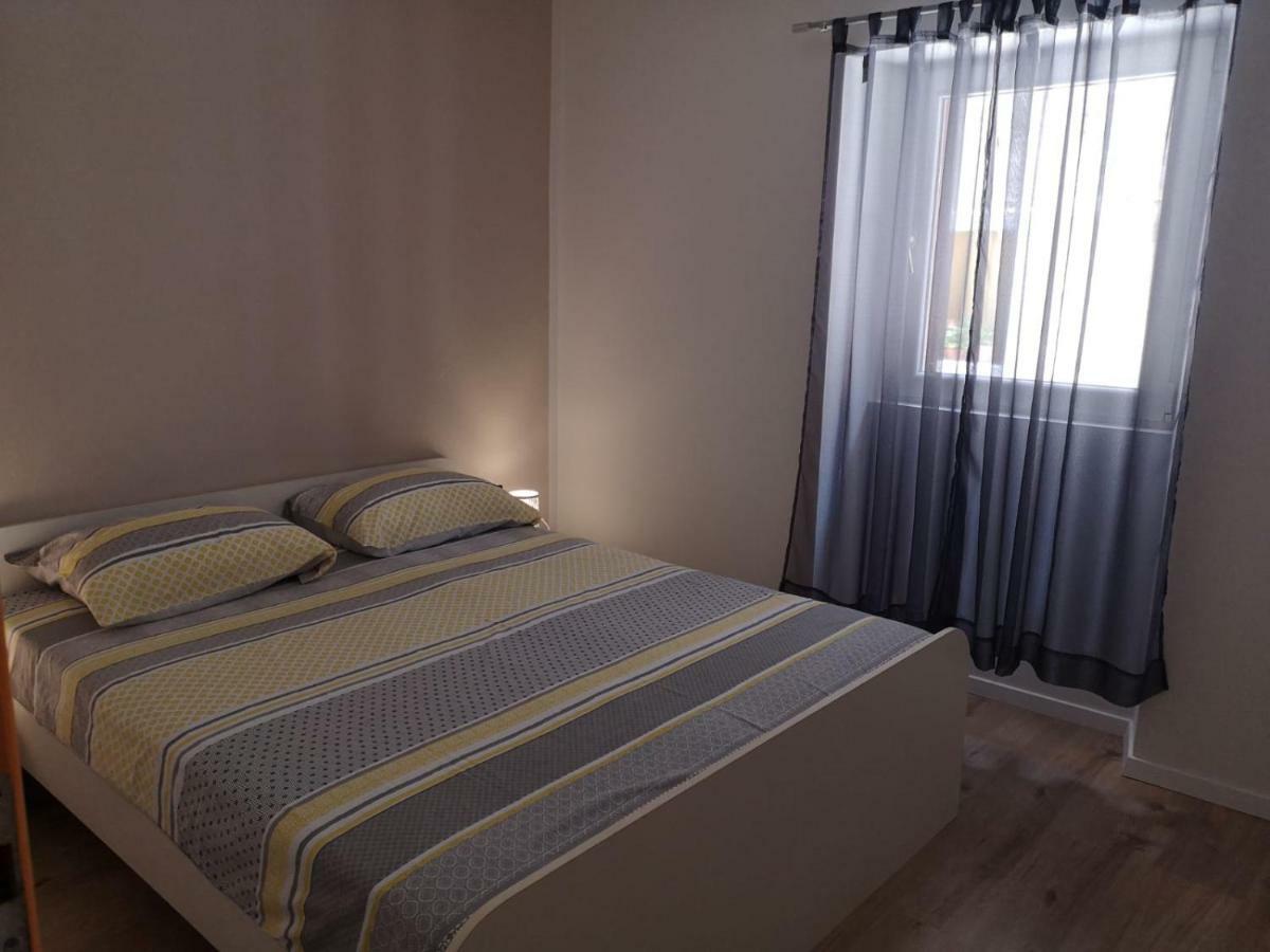 Apartment Asja Old City Center Pula Luaran gambar