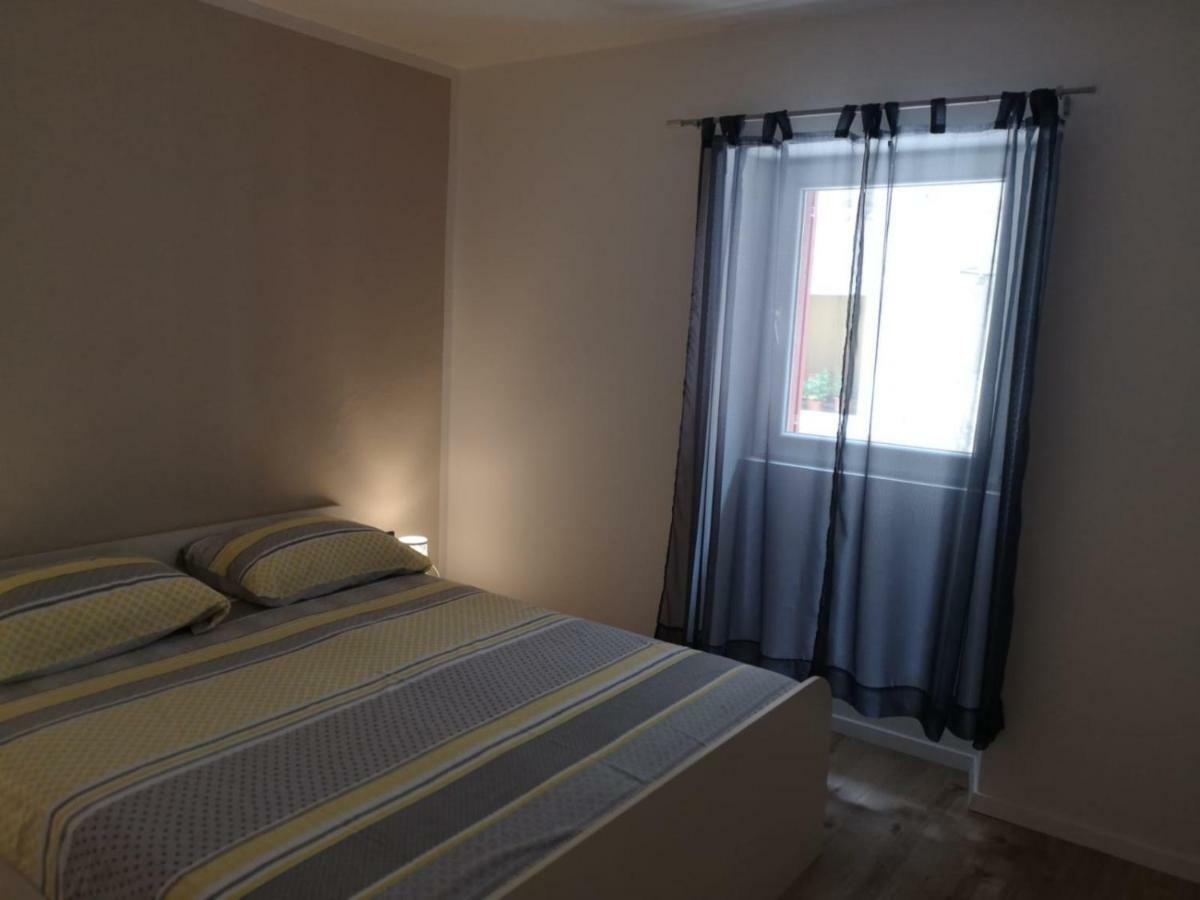 Apartment Asja Old City Center Pula Luaran gambar